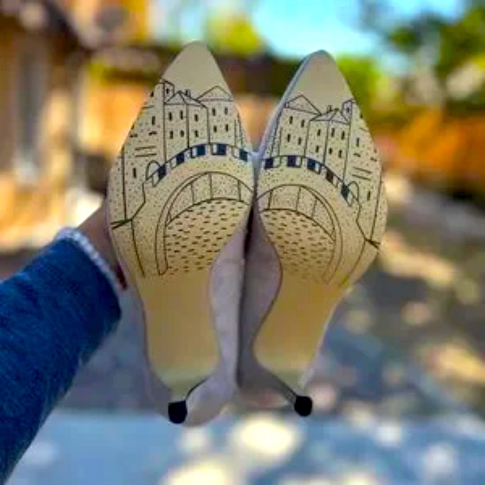 Bella Vita Womens Almond Suede Heels
